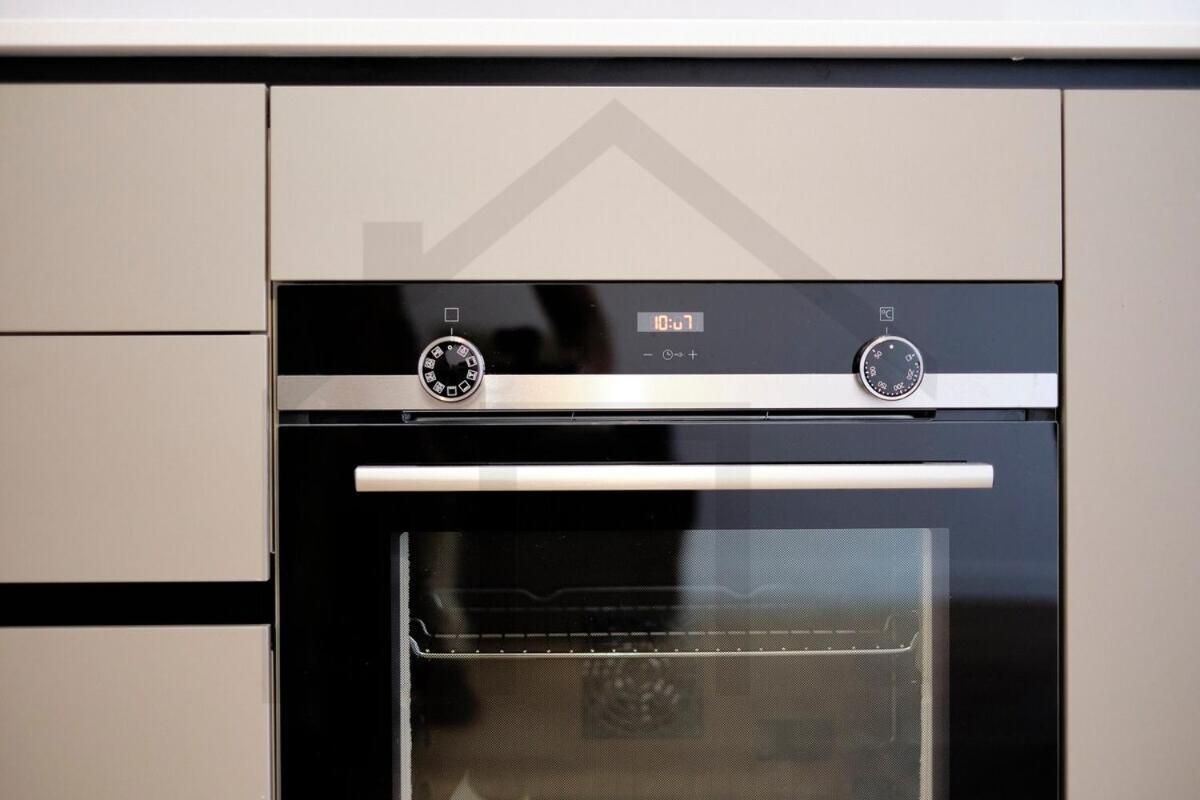 Cervantes - Apartamento A Estrenar Con Parking Gijón Exteriör bild